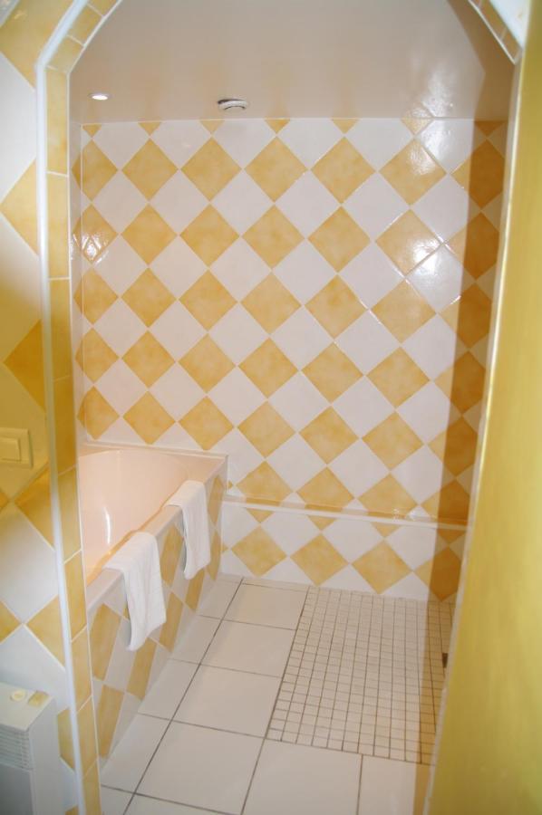 Residence Le Saint Victor Fontvieille Esterno foto