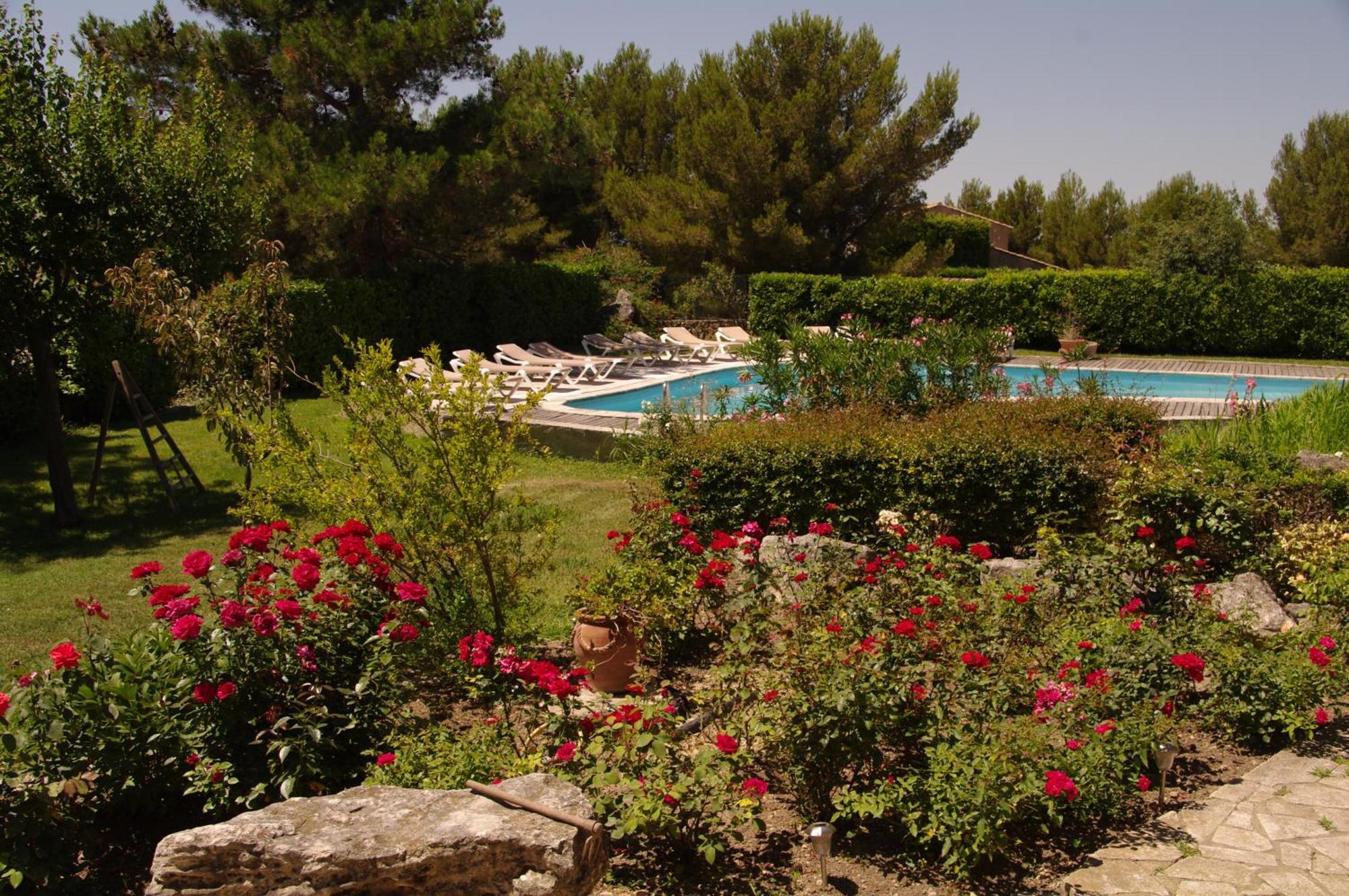 Residence Le Saint Victor Fontvieille Esterno foto