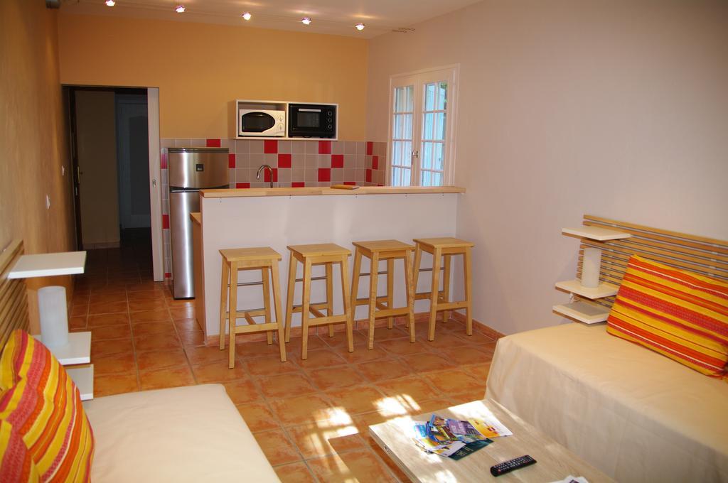 Residence Le Saint Victor Fontvieille Esterno foto