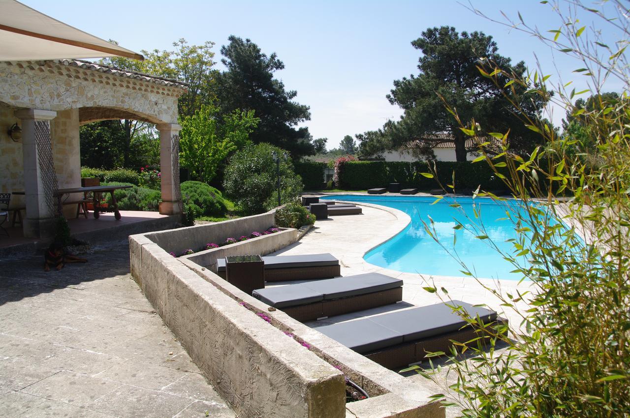 Residence Le Saint Victor Fontvieille Esterno foto