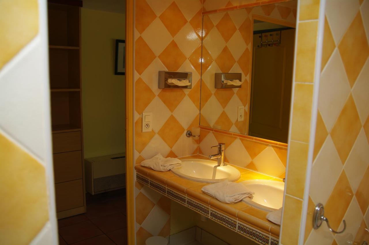 Residence Le Saint Victor Fontvieille Esterno foto